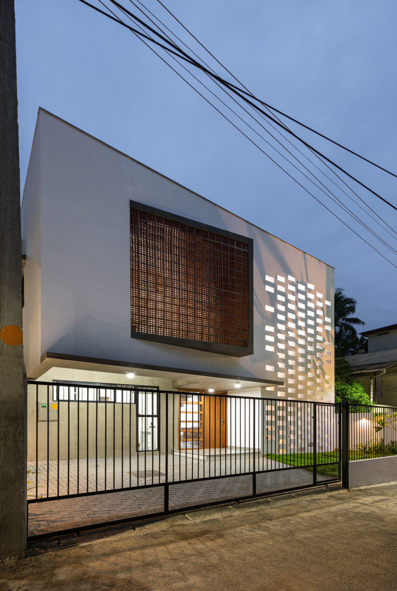 White Scube House