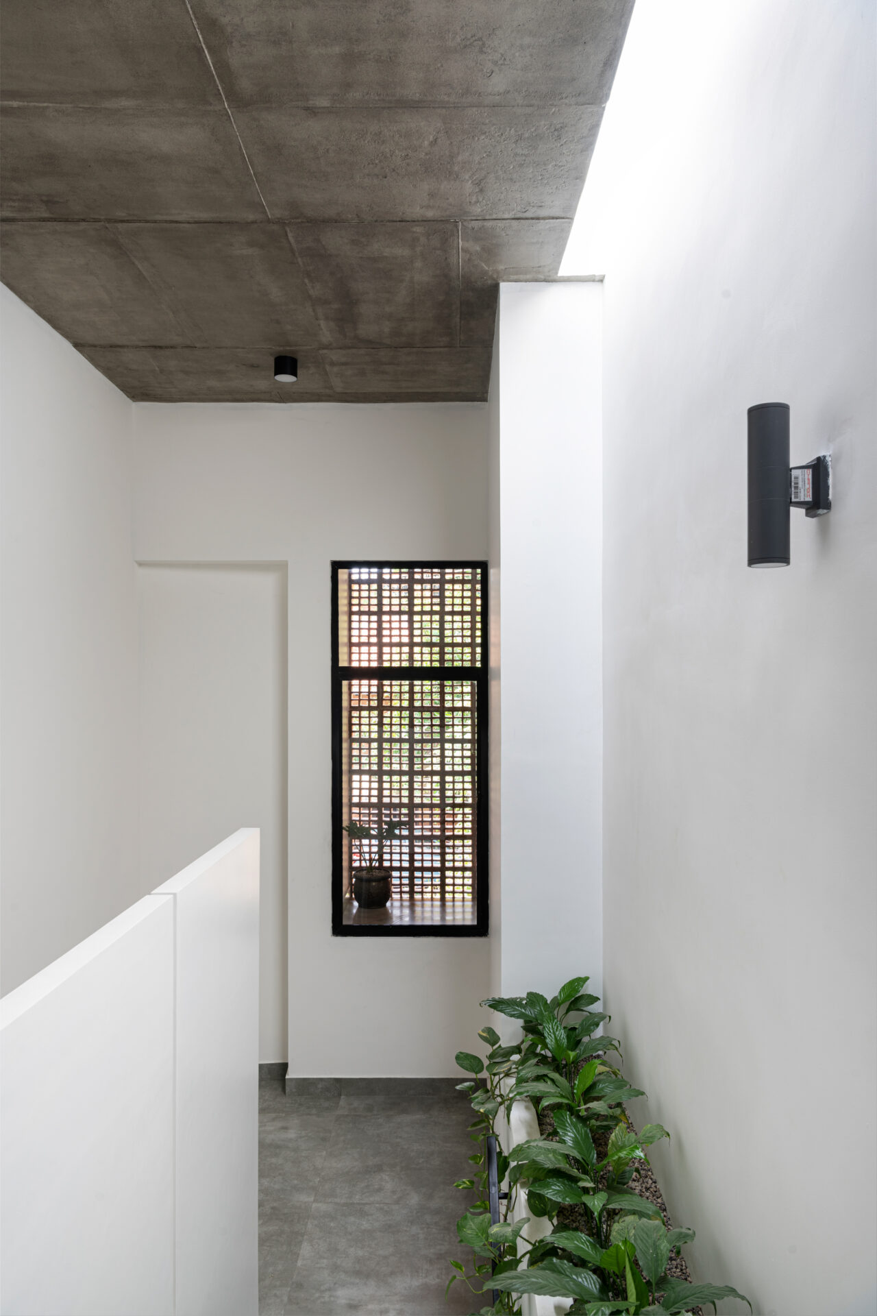 White Scube House