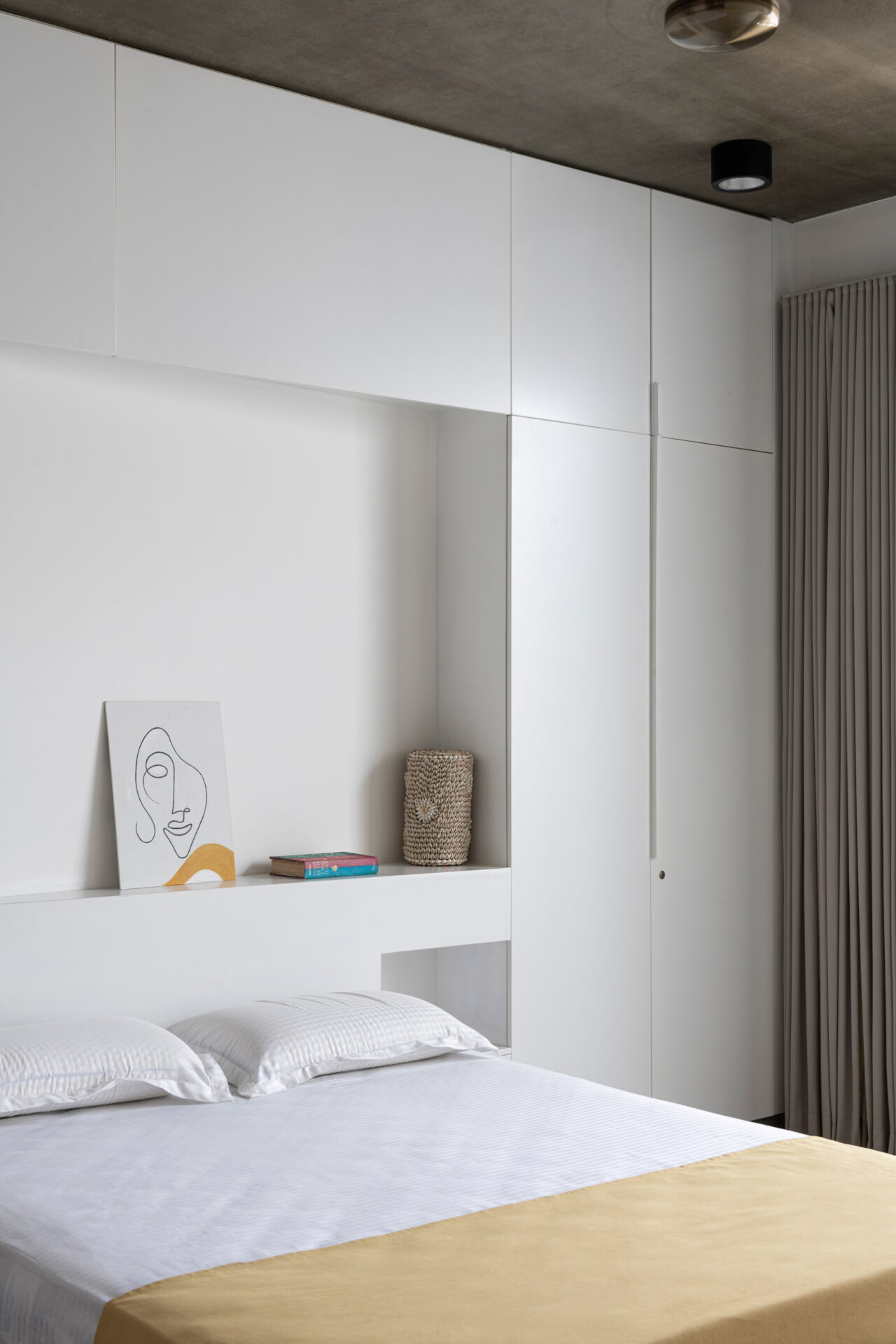 White Scube House