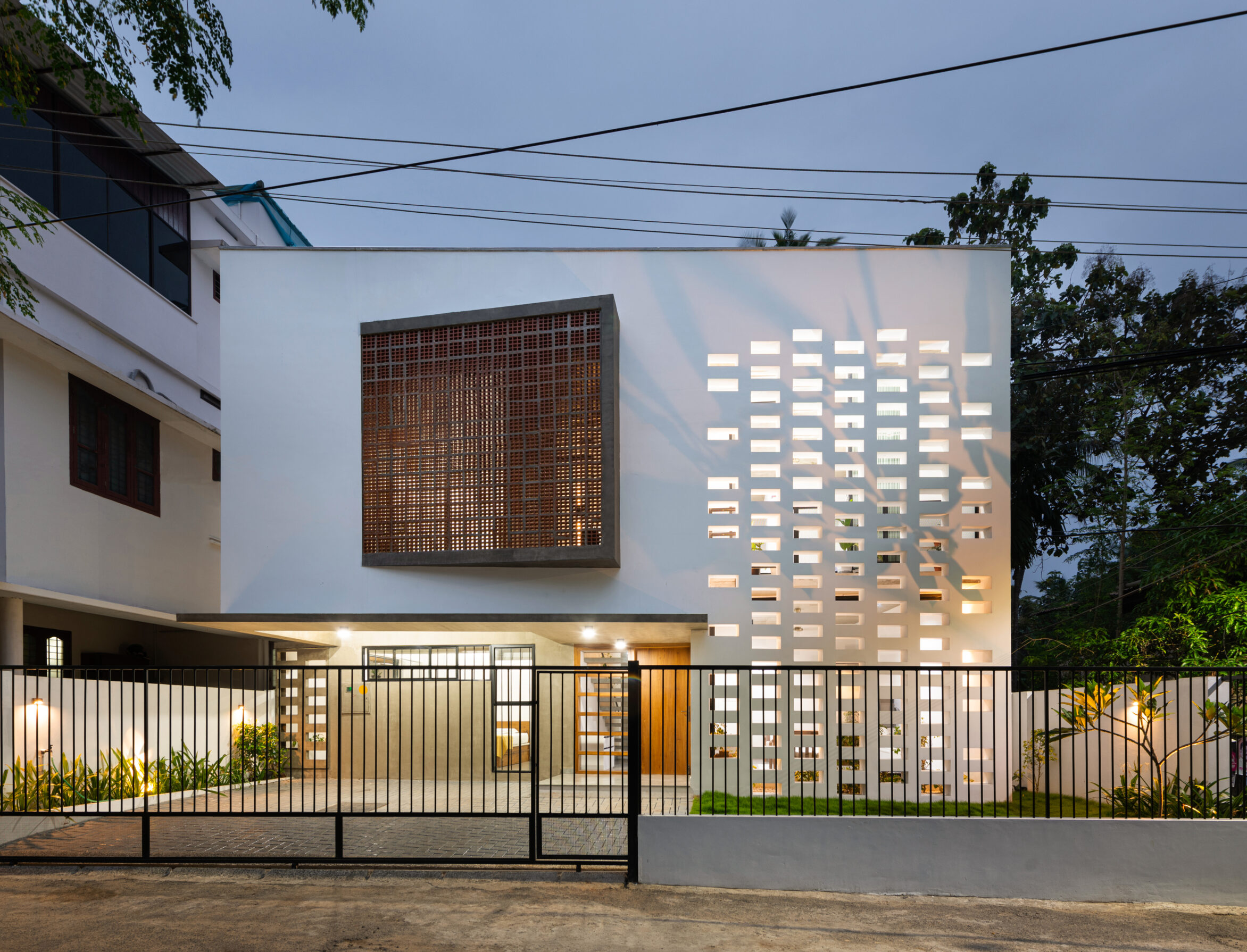 White Scube House